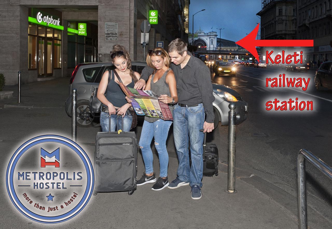 Metropolis Hostel Budapest Esterno foto