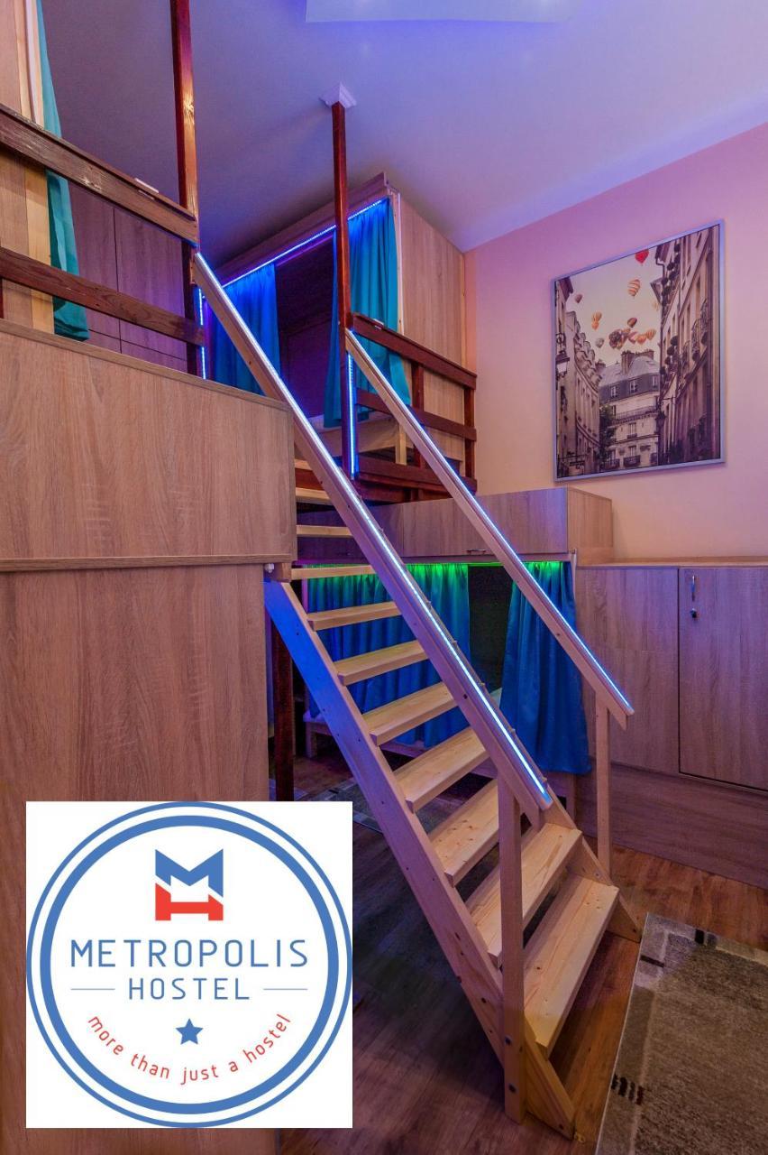 Metropolis Hostel Budapest Esterno foto